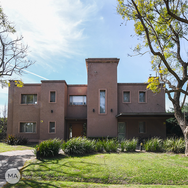 Casa 4 dormitorios - Kentucky Club de Campo - Funes | Venta