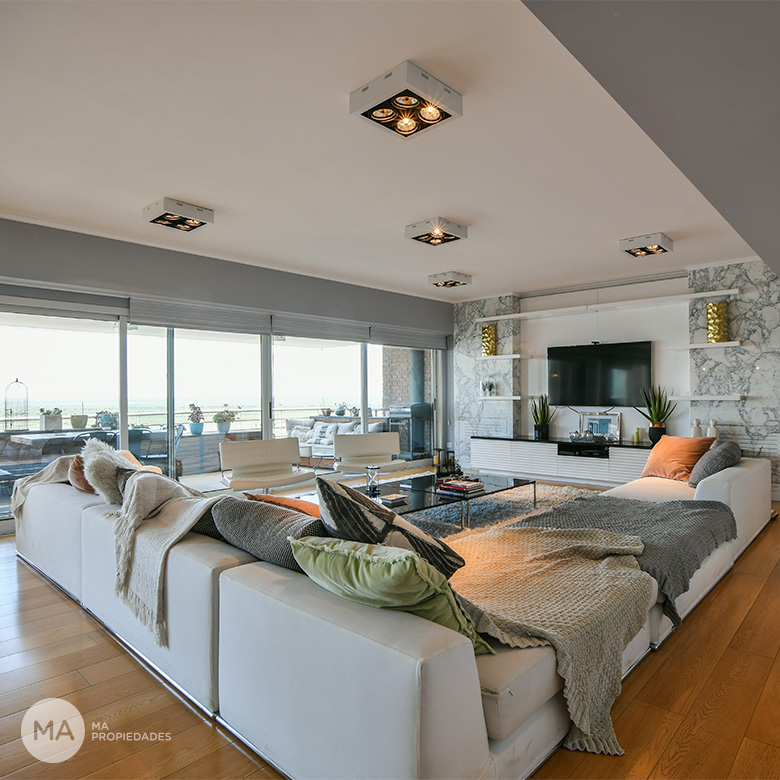 Piso exclusivo con vista al río, 4 dormitorios y cochera doble - Salta 1100 - Centro Rosario | Venta