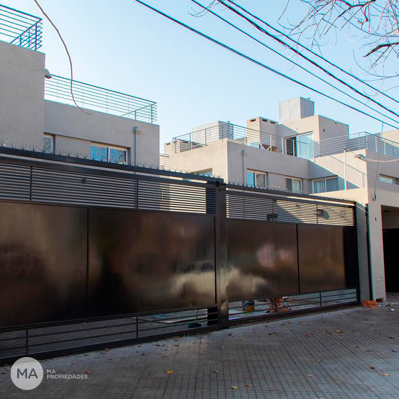 Dúplex con cochera, patio y terraza - Mendoza 8000 - Fisherton Rosario | Venta