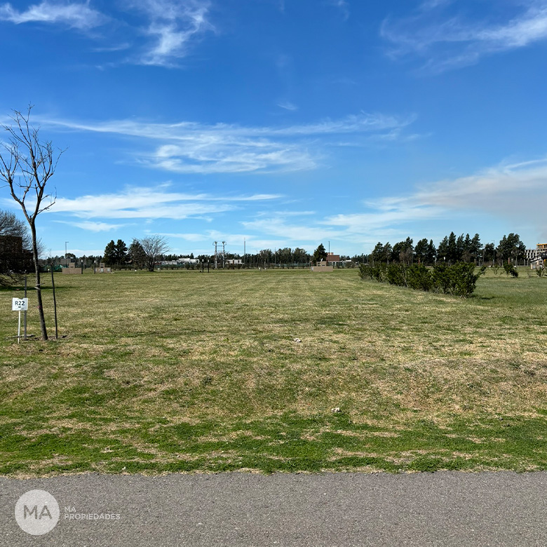 Lote 830 m2 - Los Pasos del Jockey 3  - Fisherton | Venta