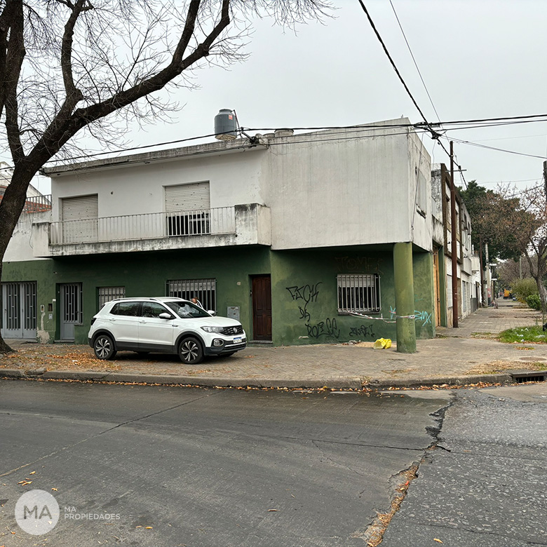 Casa 2 dormitorios en Venta en zona España y Hospitales