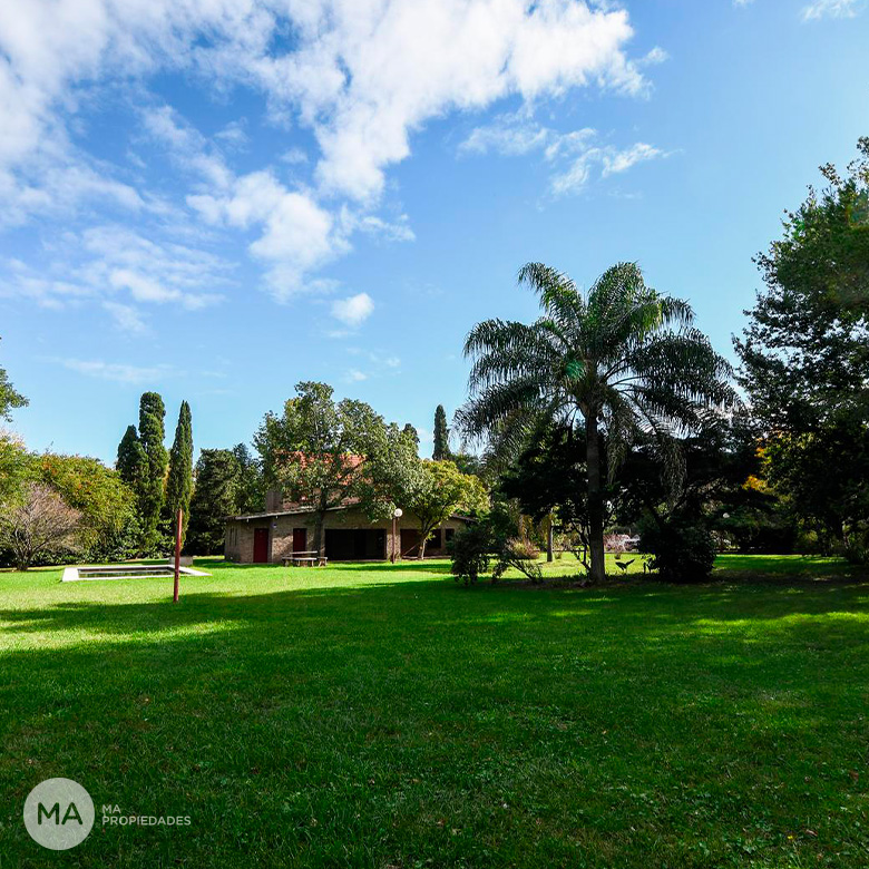 Casa de 3 dormitorios, terreno de 2375 m2 - Espora 5400 - Funes | Venta