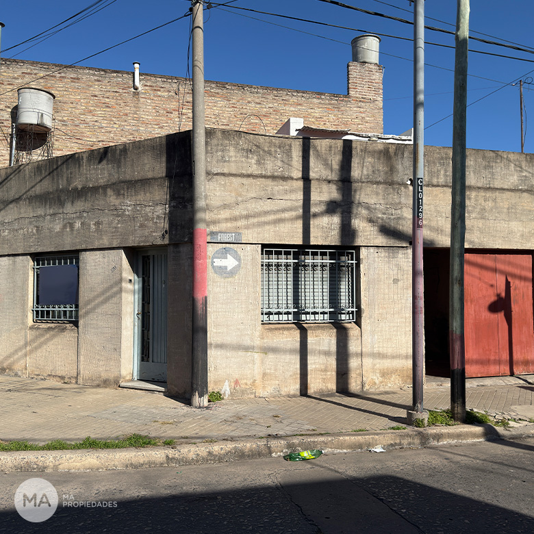 Casa 1 Dormitorio con cochera - Olascoaga 1300 - Azcuenaga - Rosario | Venta