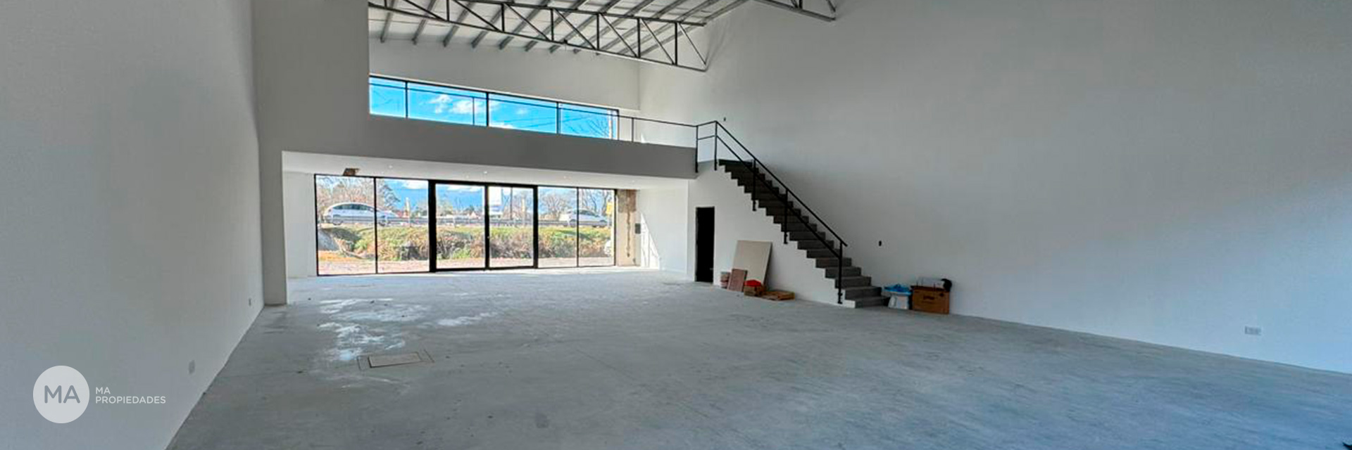 Local 255 m2 - Colectora 5400 - Funes | Venta
