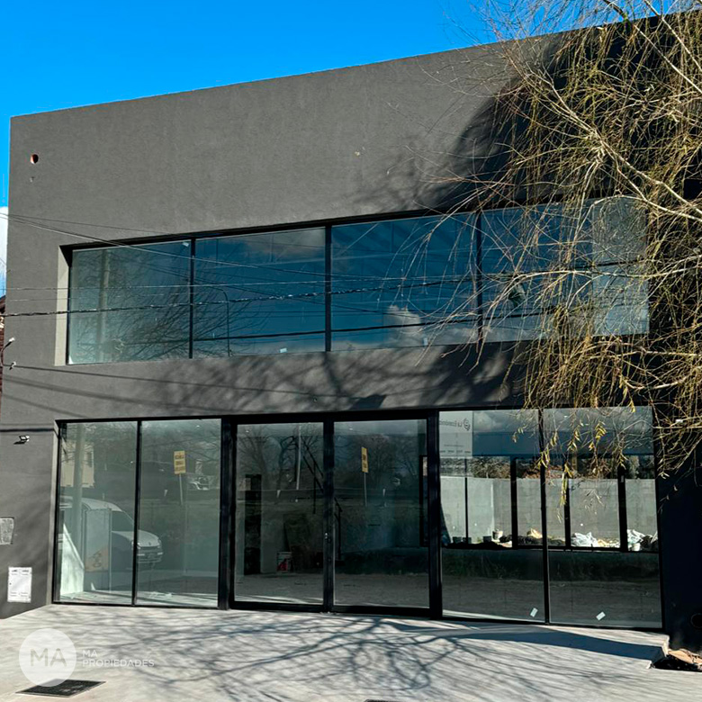 Local 255 m2 - Colectora 5400 - Funes | Venta
