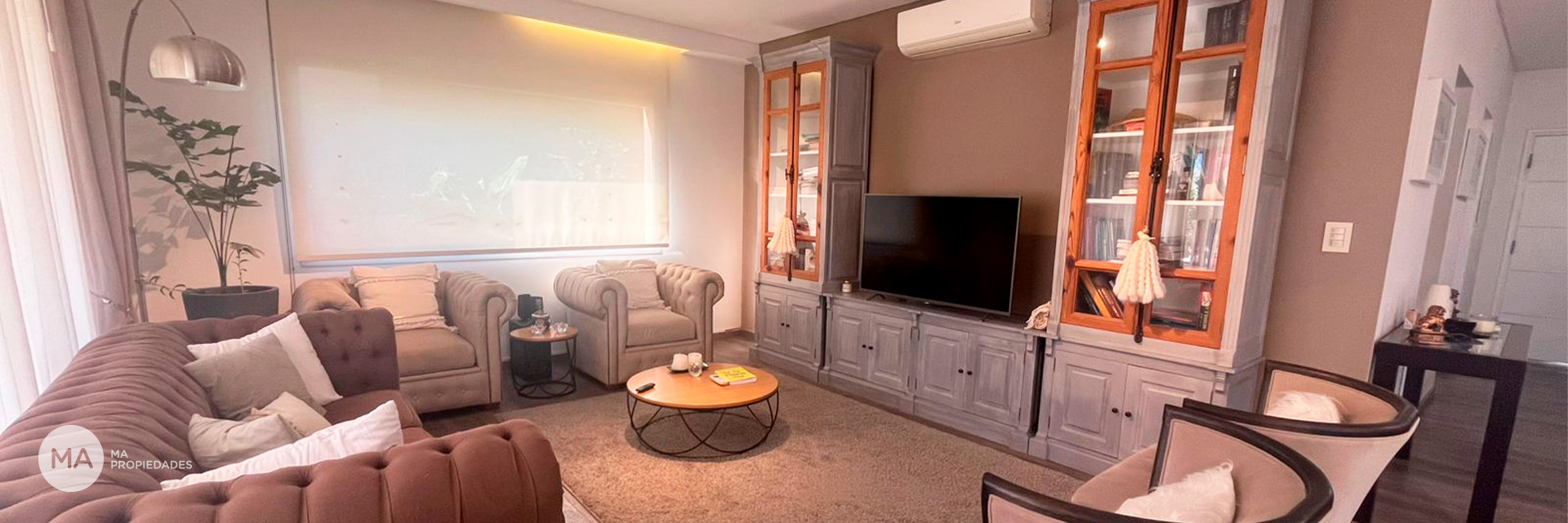 Casa 4 Dormitorios con jardín y pileta - San Sebastián - Funes | Venta