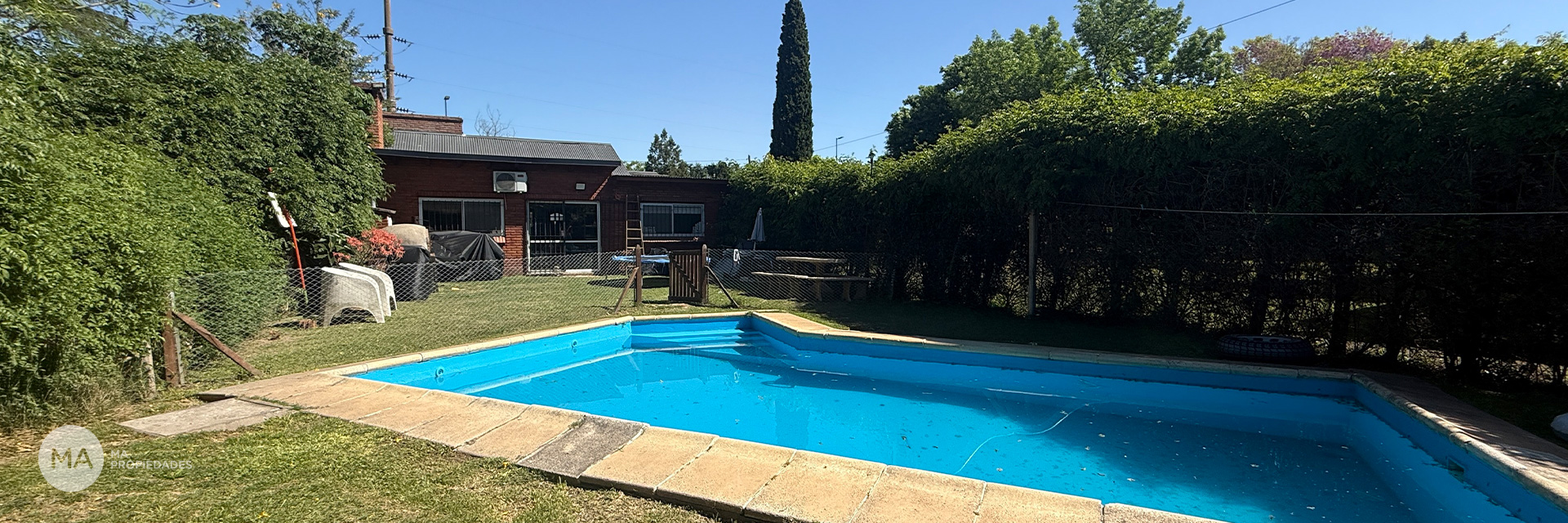 Casa 3 Dormitorios con jardín y pileta - Fuerza Aérea 1300 - Funes | Venta