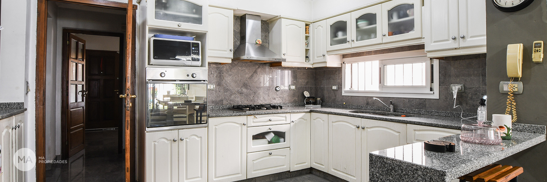 Casa 3 Dormitorios con jardín y pileta - Chassaing 7800 - Fisherton | Venta