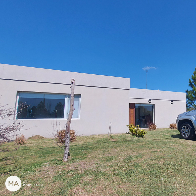 Venta Casa Solares de Carcarañá 1/2 dormitorios jardín y piscina