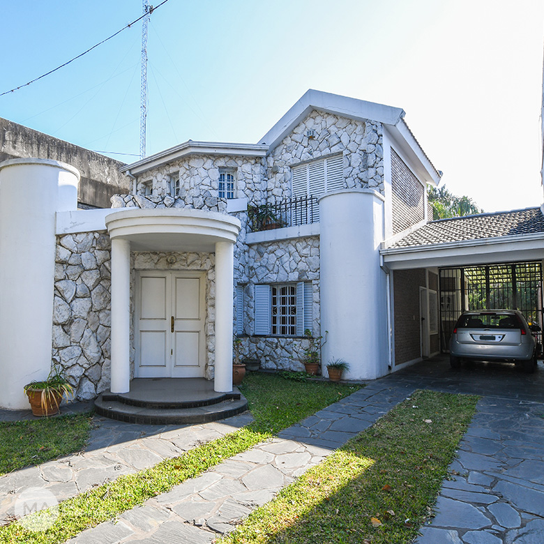 Venta Casa Barrio Cura Rosario 3 Dormitorios Jardín Piscina