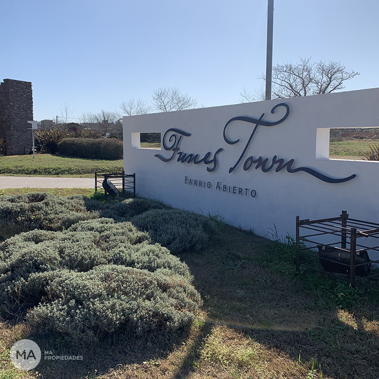 Funes Town - Lote 566