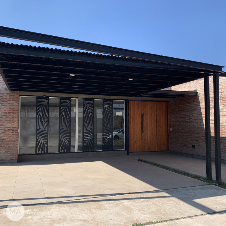 Alquiler Permanente Casa Funes Aguadas 3 Dormitorios Pileta Jardín