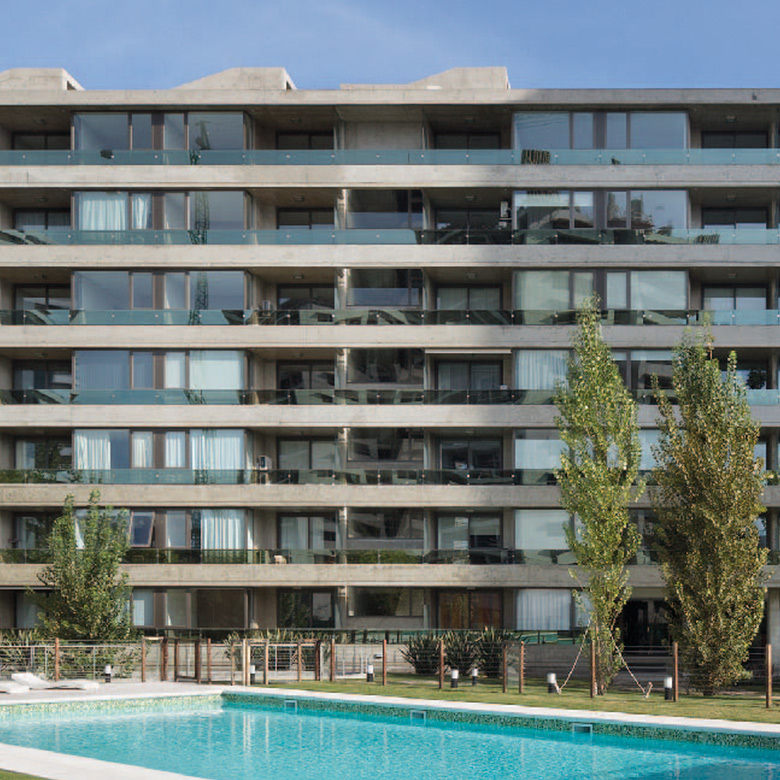 Venta Departamento con cochera Condominios del Alto III