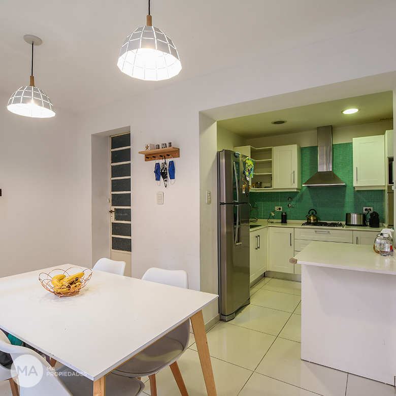 Casa de pasillo 3 dormitorios - Zona Centro, Rosario | Venta