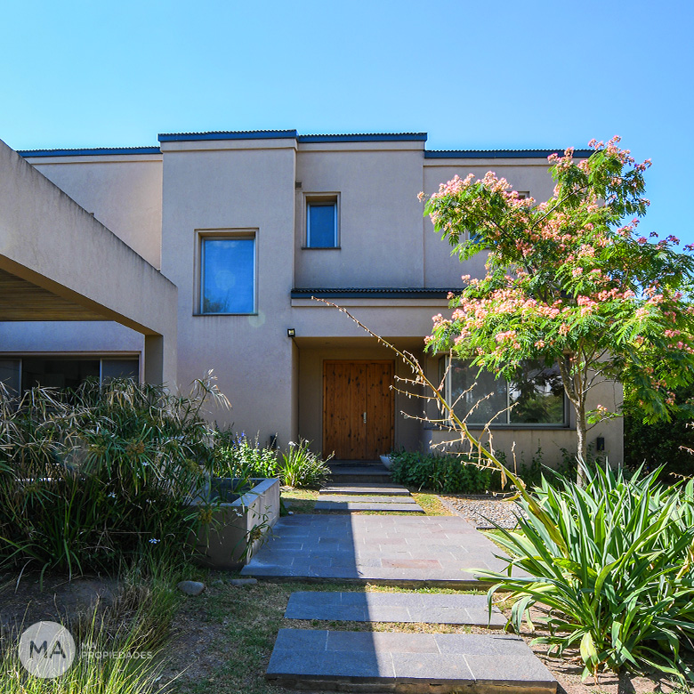 Casa 4 dormitorios, piscina - Country Golf - Fisherton
