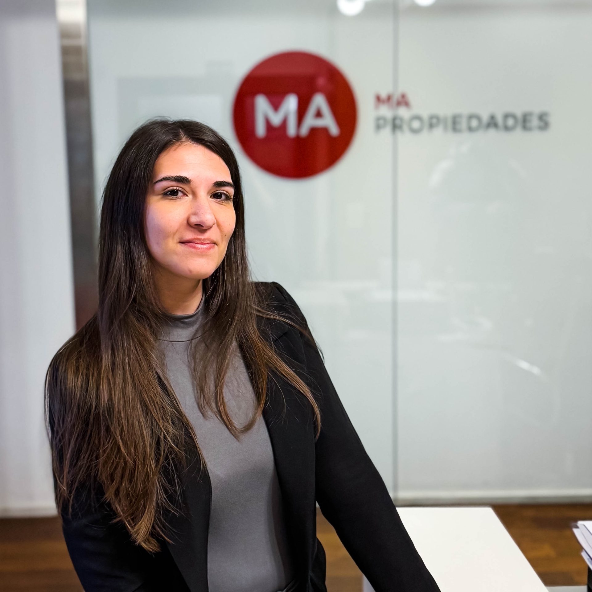 ADMINISTRACIÓN - IARA MIGUEZ
Auxiliar Contratos